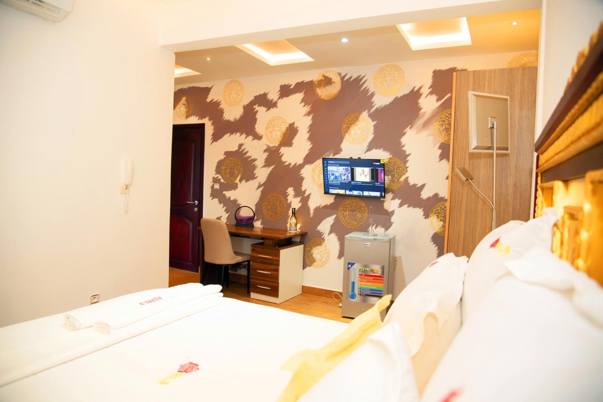 Residence Le Sommet - Chambre Versace Douala Exterior photo